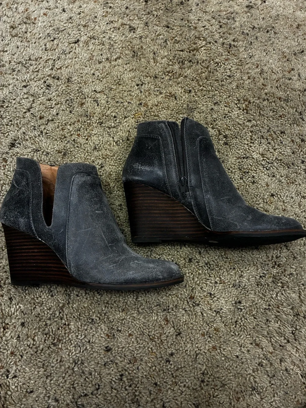 Lucky Brand Women's Distressed Gray Suede Wedge Ankle Boots - Size 7